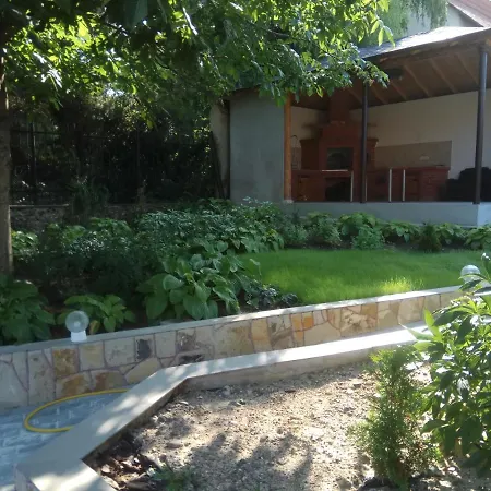 Slovac House With A Garden And Fireplace Chisinau Exterior photo