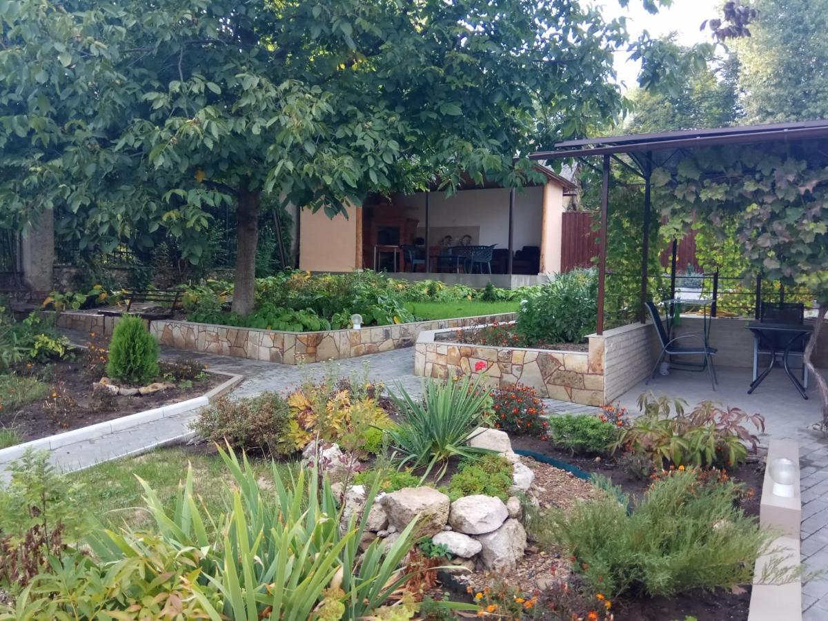 Slovac House With A Garden And Fireplace