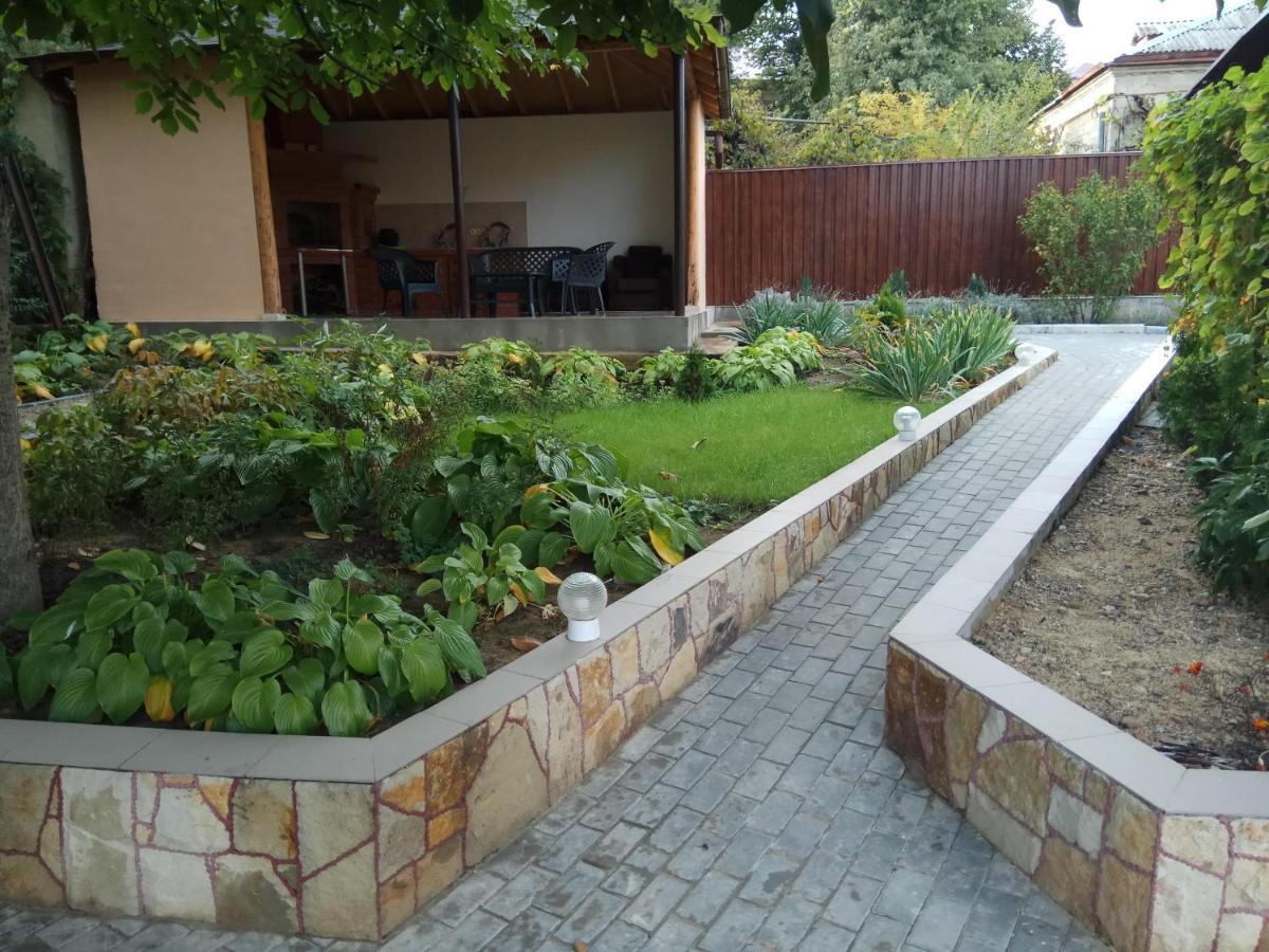 Slovac House With A Garden And Fireplace